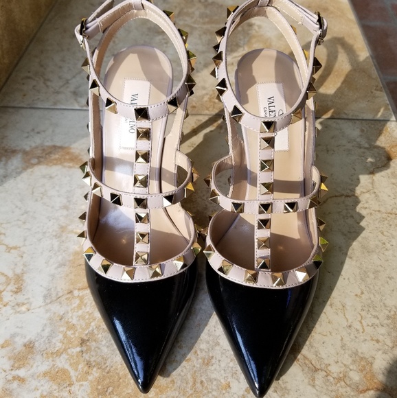 VALENTINO Signature Rockstud T-Strap Pump - Picture 1 of 7